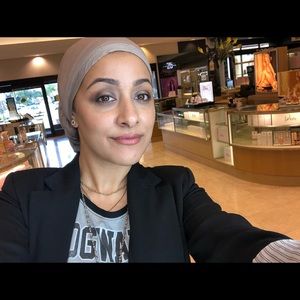 Meet your Posher, Samia